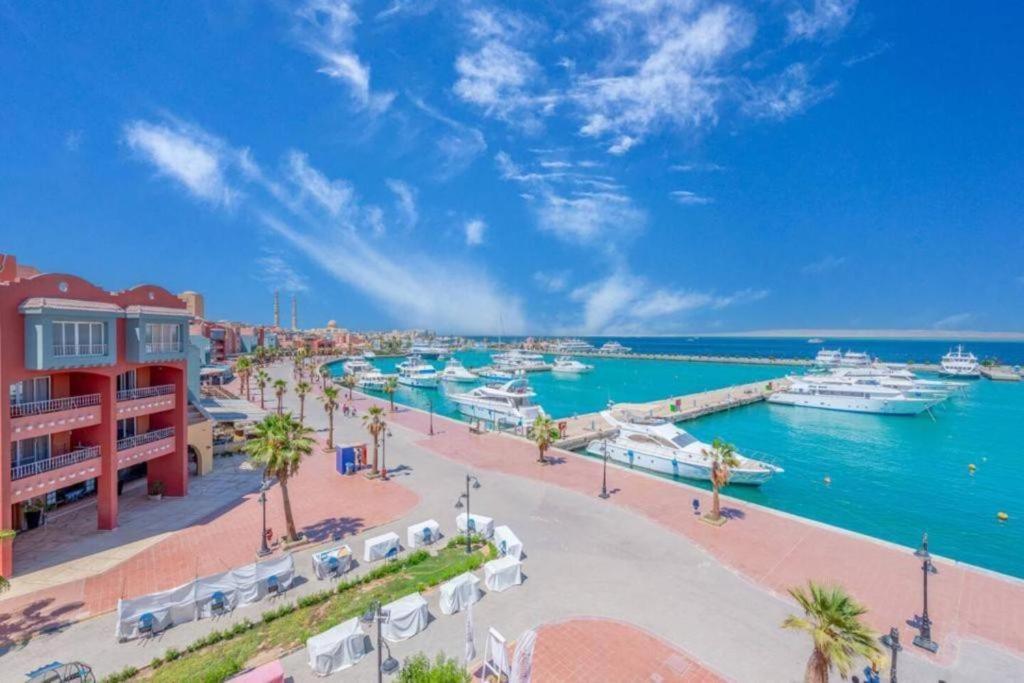 Apartment Outstanding With Marina View Hurghada